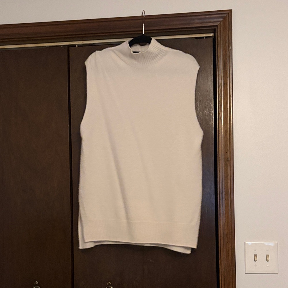 Athleta Women's Cream Sleeveless Turtleneck Sweater Vest